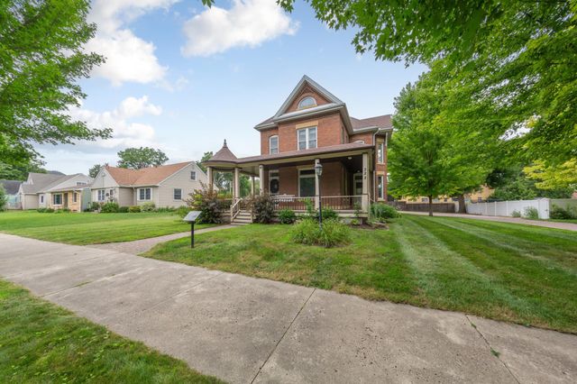 322 Wheeler Avenue, North Mankato, MN 56003