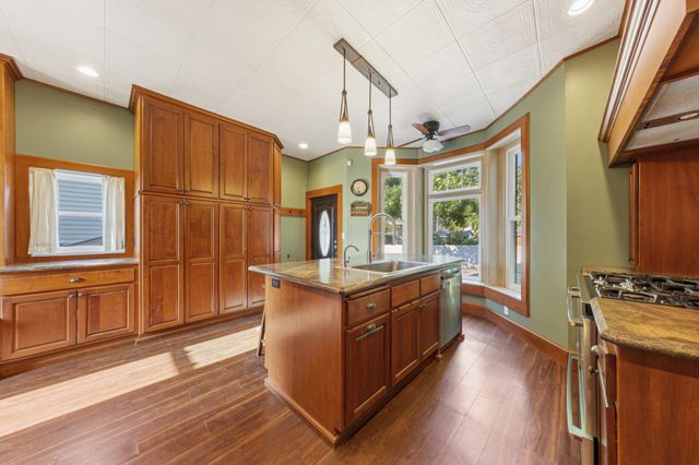 322 Wheeler Avenue, North Mankato, MN 56003