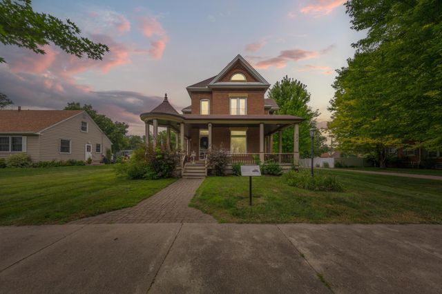 322 Wheeler Avenue, North Mankato, MN 56003