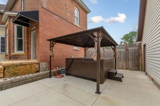 322 Wheeler Avenue, North Mankato, MN 56003
