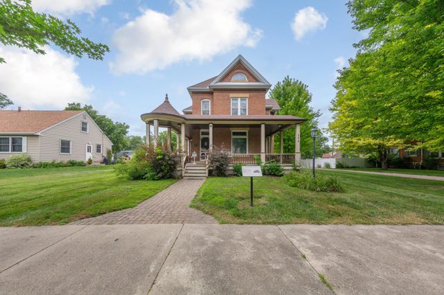 322 Wheeler Avenue, North Mankato, MN 56003