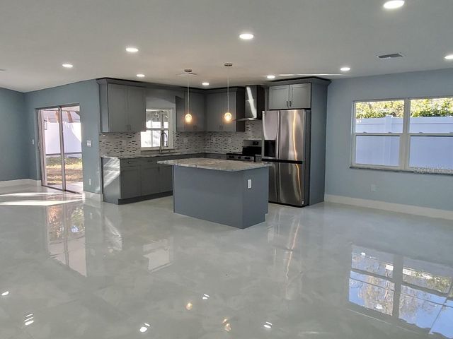 7607 WINGING WAY DRIVE, Tampa, FL 33615