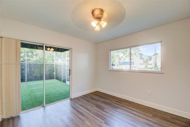 565 NW 97th Ave 565, Plantation, FL 33324