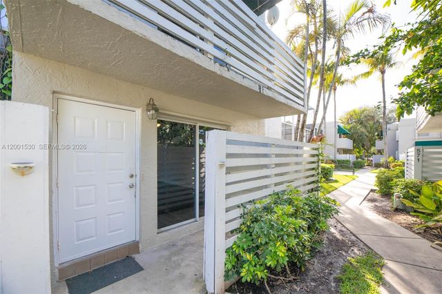 565 NW 97th Ave 565, Plantation, FL 33324