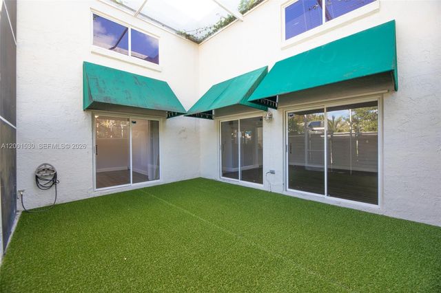 565 NW 97th Ave 565, Plantation, FL 33324