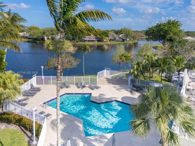 565 NW 97th Ave 565, Plantation, FL 33324