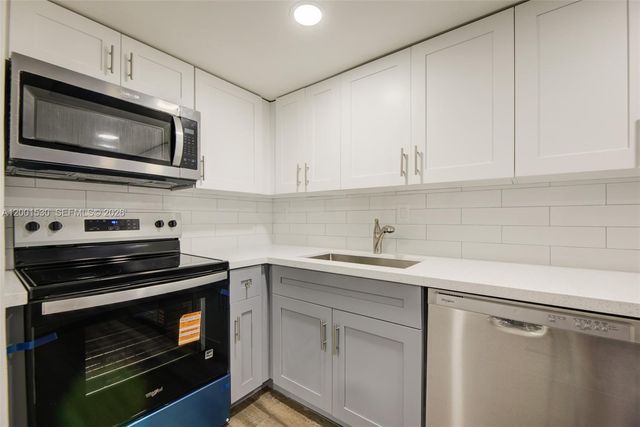 565 NW 97th Ave 565, Plantation, FL 33324