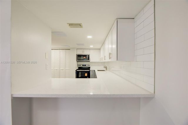 565 NW 97th Ave 565, Plantation, FL 33324