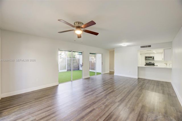 565 NW 97th Ave 565, Plantation, FL 33324