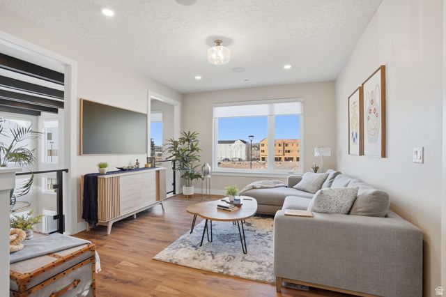 2011 E BEVERLY DR, Holladay, UT 84117