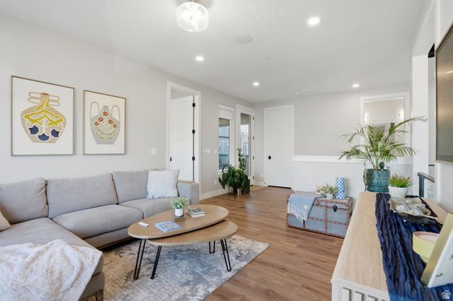 2011 E BEVERLY DR, Holladay, UT 84117