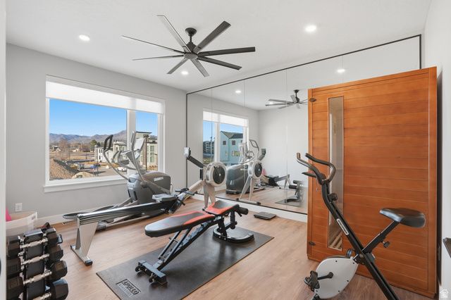 2011 E BEVERLY DR, Holladay, UT 84117