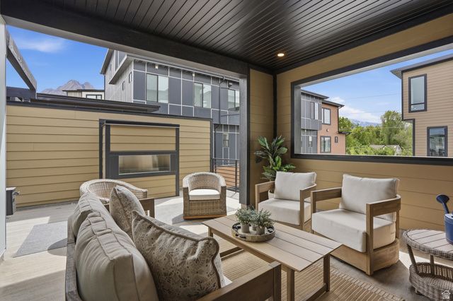 2011 E BEVERLY DR, Holladay, UT 84117