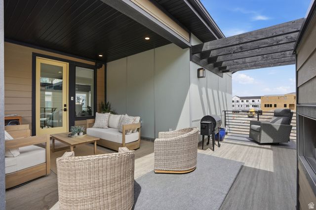 2011 E BEVERLY DR, Holladay, UT 84117