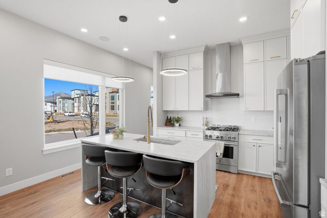2011 E BEVERLY DR, Holladay, UT 84117