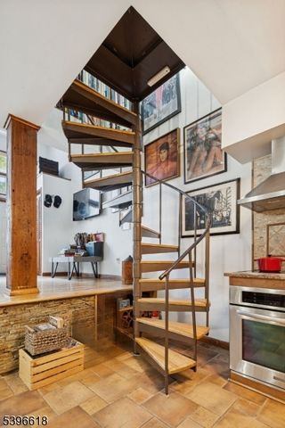 54 Mcwhorter St 108, Newark City, NJ 07105