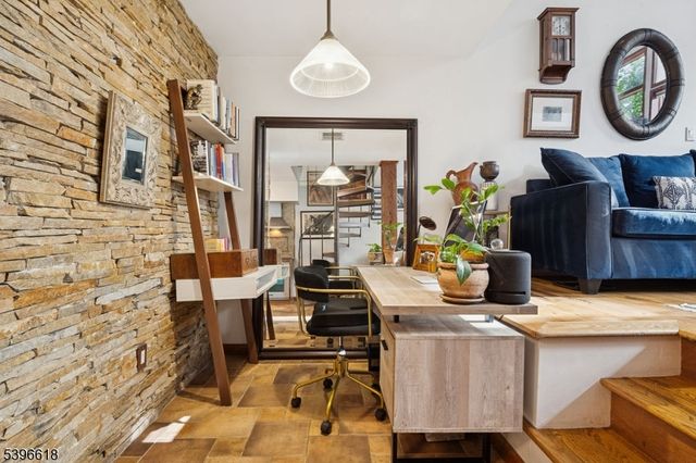 54 Mcwhorter St 108, Newark City, NJ 07105