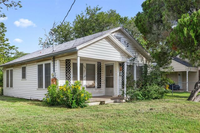 603 N Mechanic Street, Weimar, TX 78962