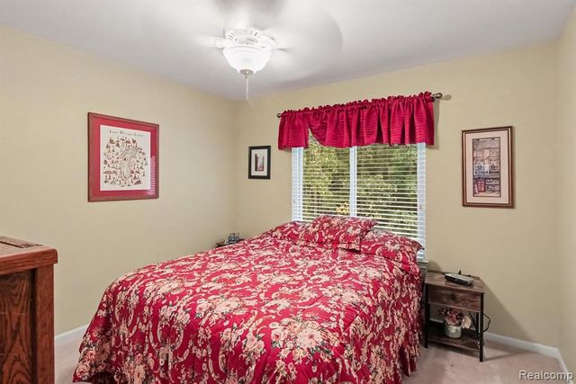 5207 Sandalwood Circle, Grand Blanc, MI 48439