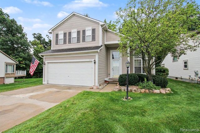 5207 Sandalwood Circle, Grand Blanc, MI 48439