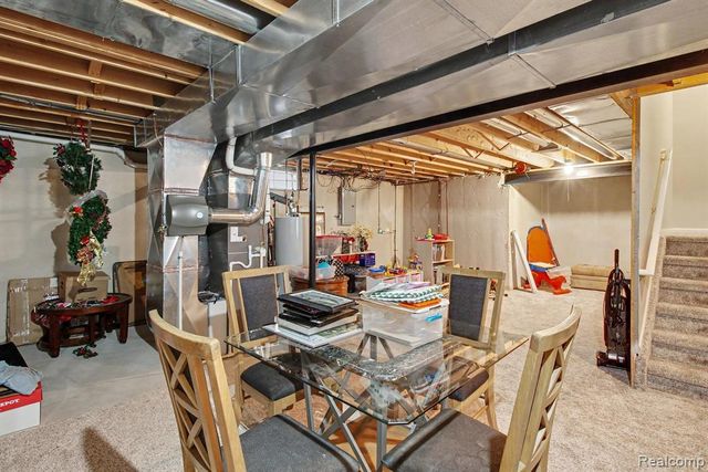 5207 Sandalwood Circle, Grand Blanc, MI 48439