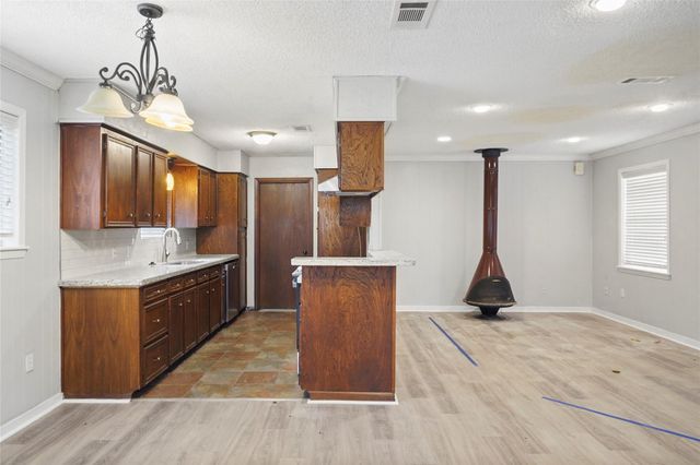 592 Florida Park, Conroe, TX 77302