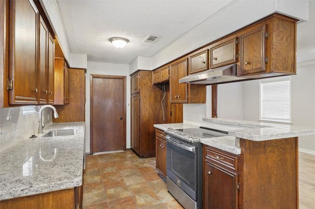 592 Florida Park, Conroe, TX 77302