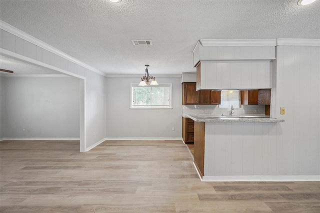 592 Florida Park, Conroe, TX 77302