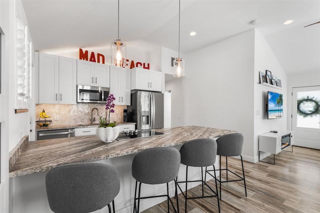 14024 N BAYSHORE DRIVE, Madeira Beach, FL 33708