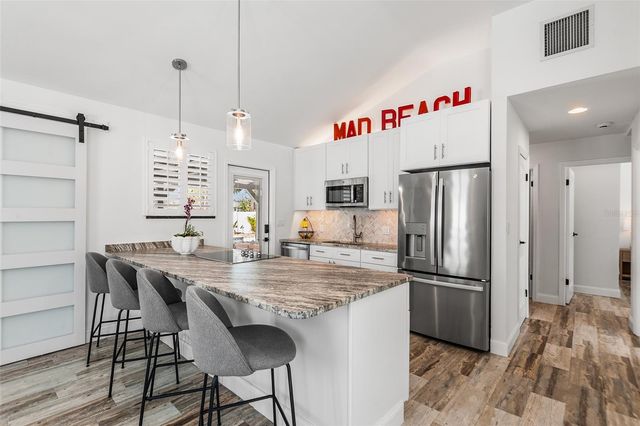 14024 N BAYSHORE DRIVE, Madeira Beach, FL 33708