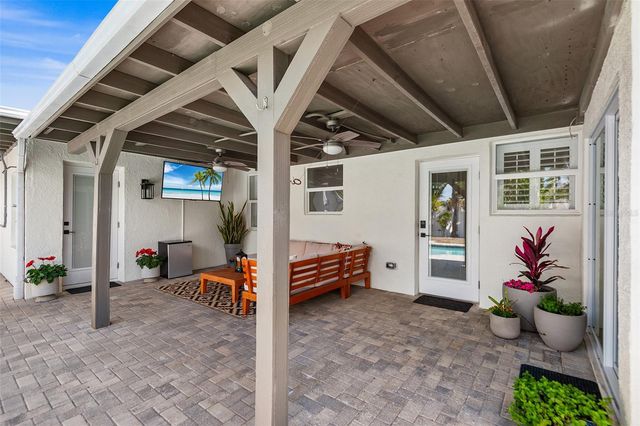 14024 N BAYSHORE DRIVE, Madeira Beach, FL 33708