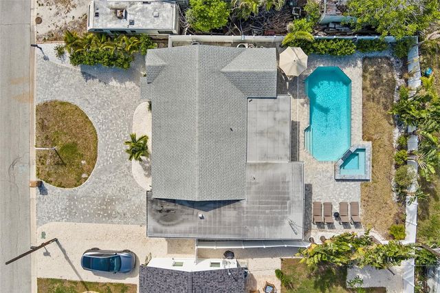 14024 N BAYSHORE DRIVE, Madeira Beach, FL 33708