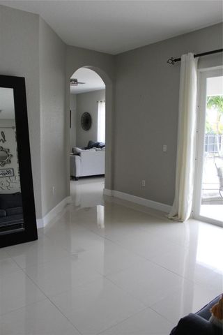 16272 SW 42nd Terrace, Miami, FL 33185