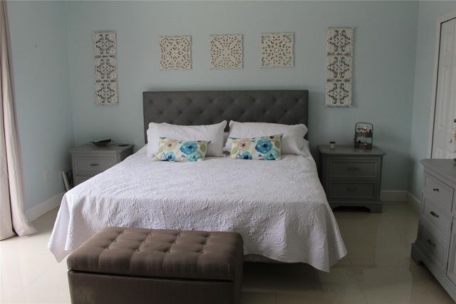 16272 SW 42nd Terrace, Miami, FL 33185