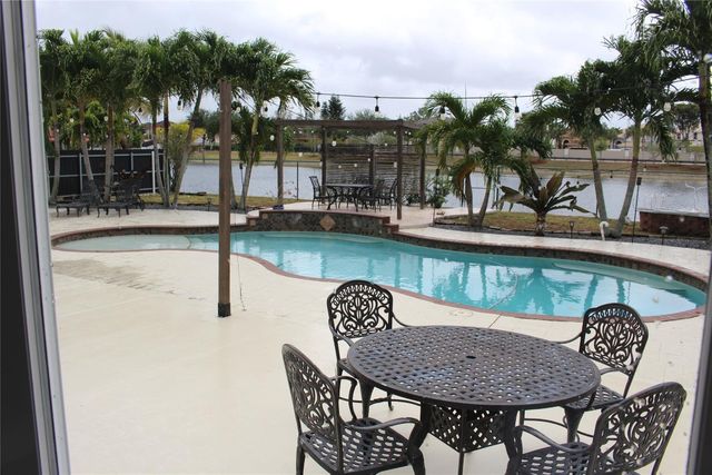 16272 SW 42nd Terrace, Miami, FL 33185