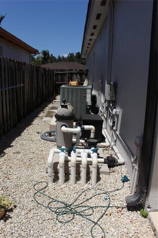 16272 SW 42nd Terrace, Miami, FL 33185