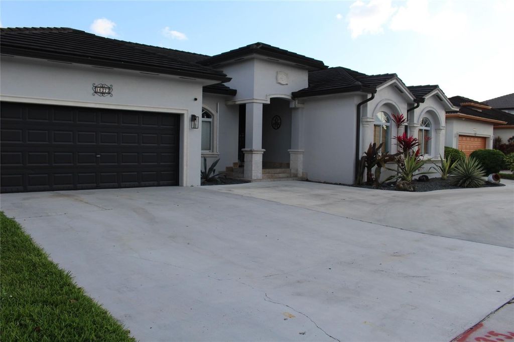 16272 SW 42nd Terrace, Miami, FL 33185