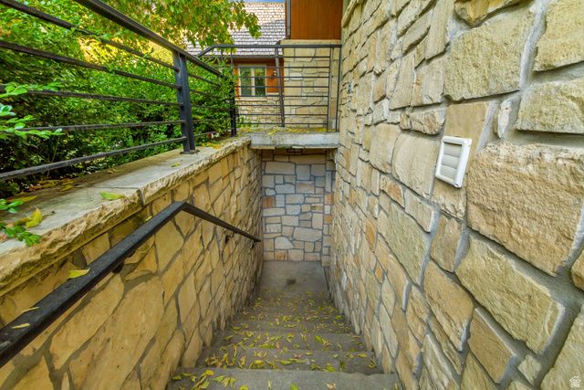 1359 N MOYLE DR, Alpine, UT 84004