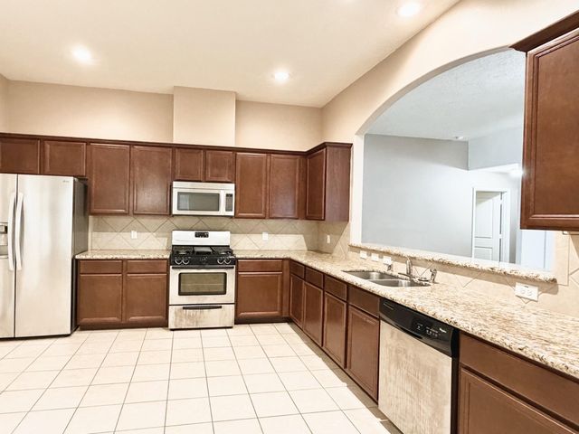 11823 Green Colling Park Drive, Houston, TX 77047