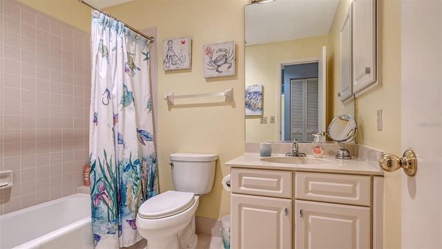 7320 GOLF POINTE CIRCLE, Sarasota, FL 34243