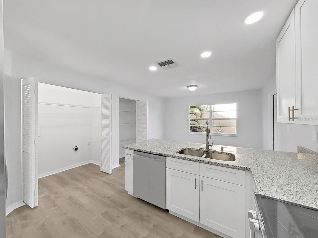 Image 21 of property listing at 4305 NORTHAMPTON DRIVE, New Port Richey, FL 34653