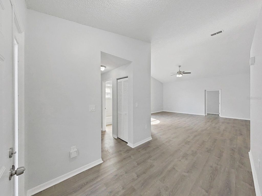 Image 8 of property listing at 4305 NORTHAMPTON DRIVE, New Port Richey, FL 34653