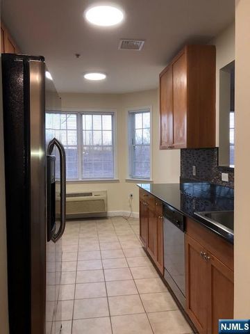 333 Willow Street 409, Teaneck, NJ 07666
