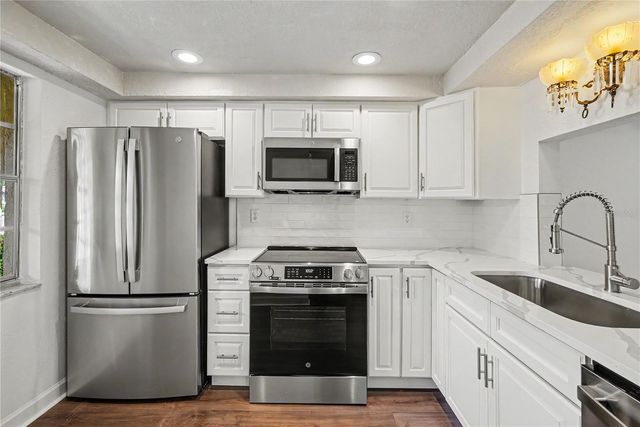 4135 STRATFORD DRIVE, New Port Richey, FL 34652