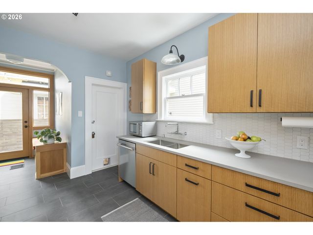 4612 Ne 15TH Ave, Portland, OR 97211