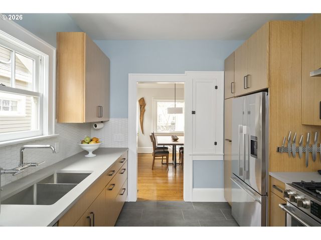 4612 Ne 15TH Ave, Portland, OR 97211