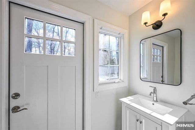 619 Sargent Road, River Vale, NJ 07675