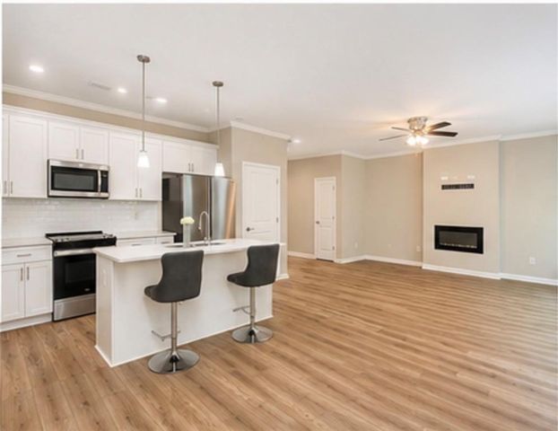 79 Portico Place, Newnan, GA 30265