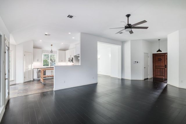6901 Breezy PASS, Austin, TX 78749