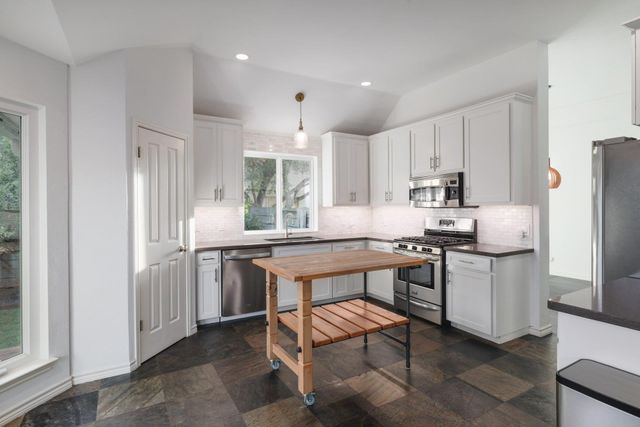 6901 Breezy PASS, Austin, TX 78749